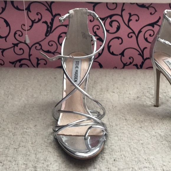 Heels - Picture 2 of 2